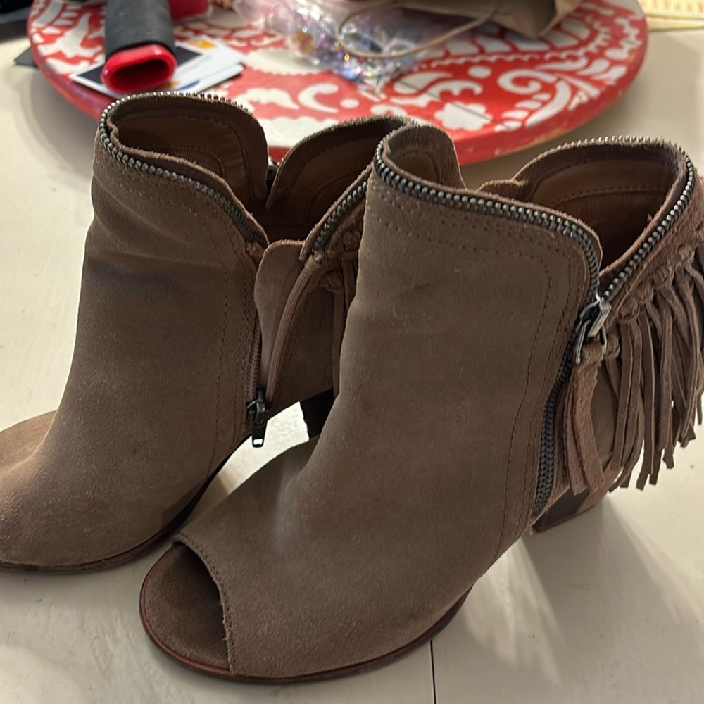 Dolce boots size 9.5